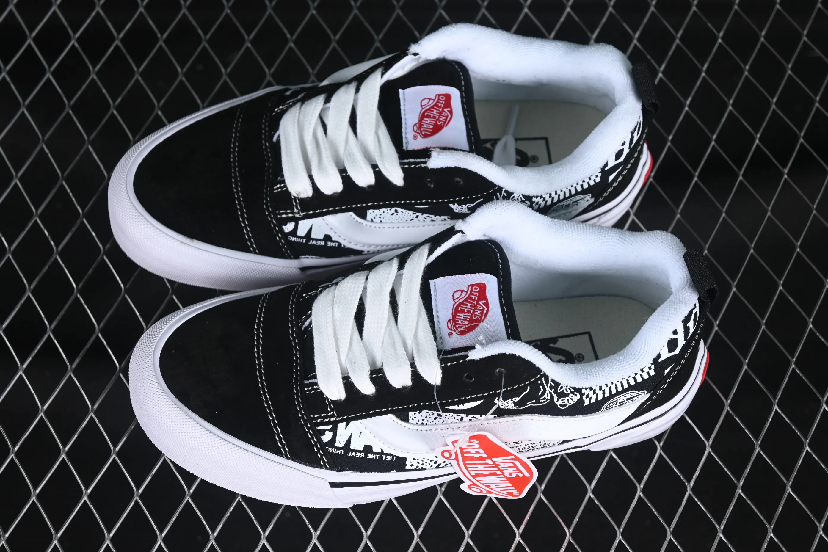 All categories Vans Vans series Vans Low Vans low-top Vans Knu Skool Comfortable and fashionable non-slip wear-resistant low-top casual bread shoes VN000CS0239